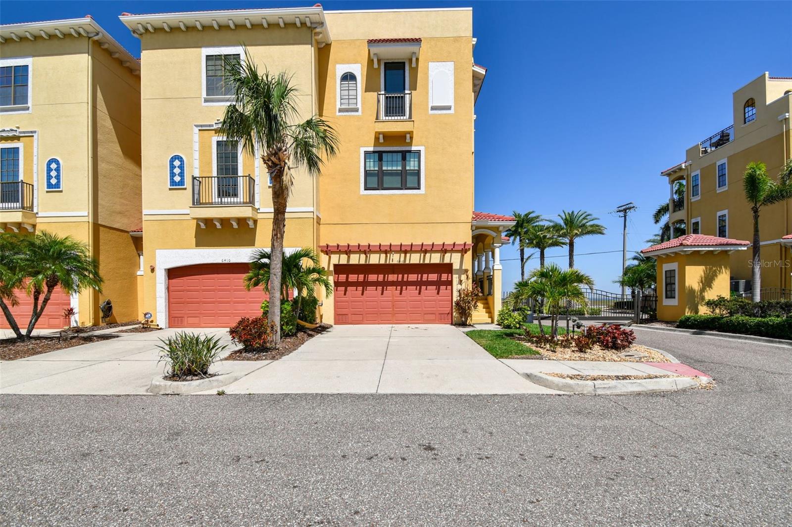 Image 3 of 63 For 6412 Mayra Shores Lane