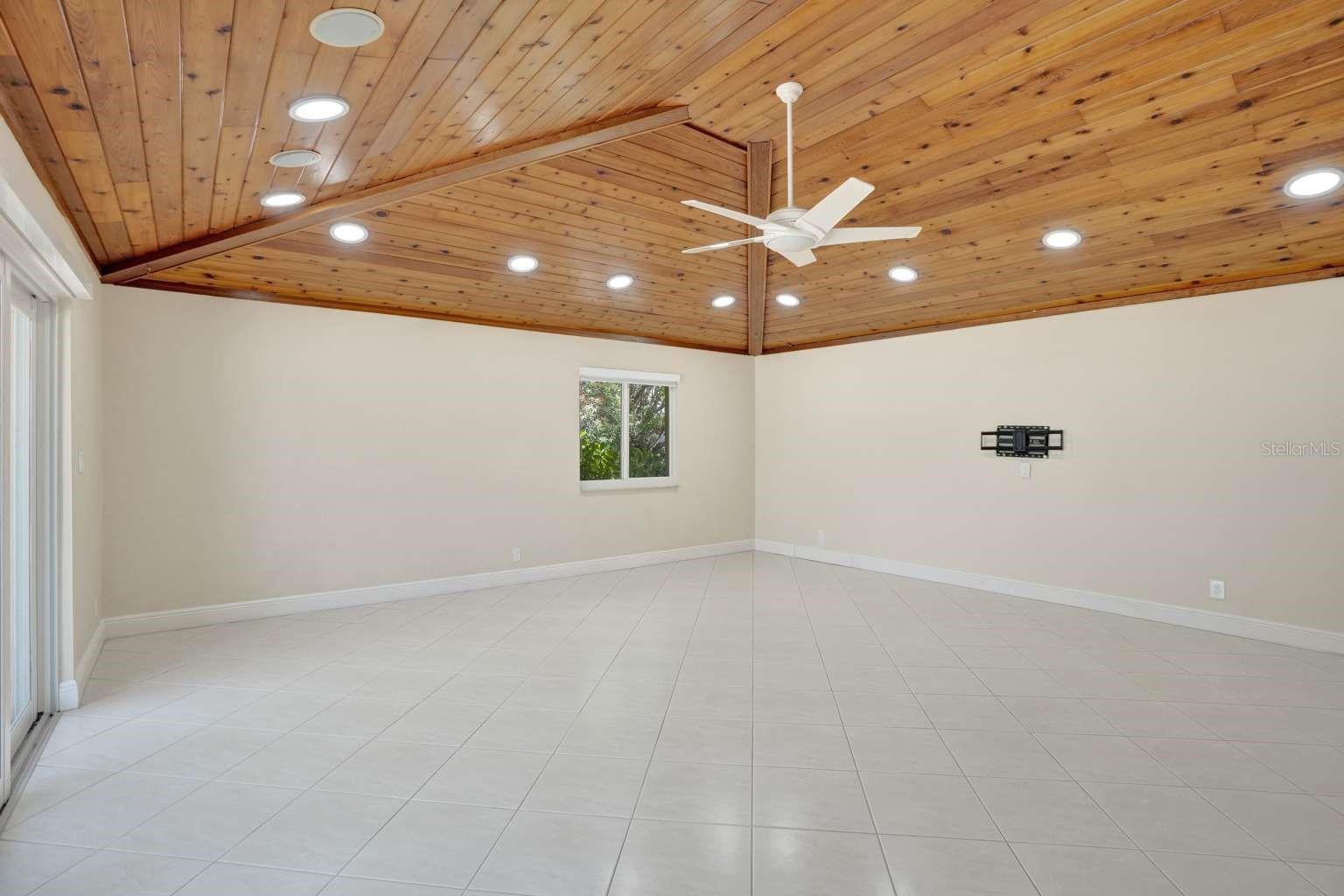 Image 39 of 74 For 2527 Deer Creek Lakes Drive