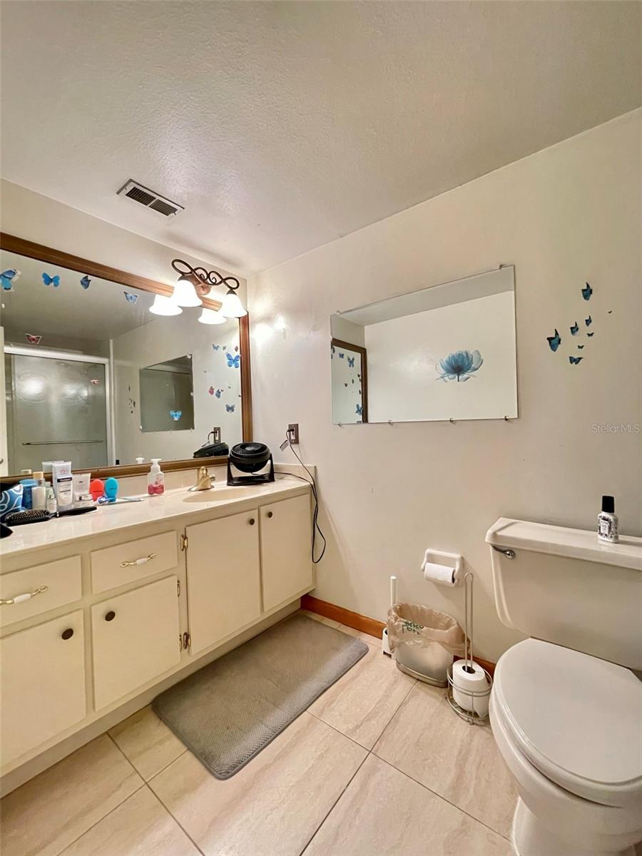 Image 16 of 23 For 420 Bayshore Boulevard 102