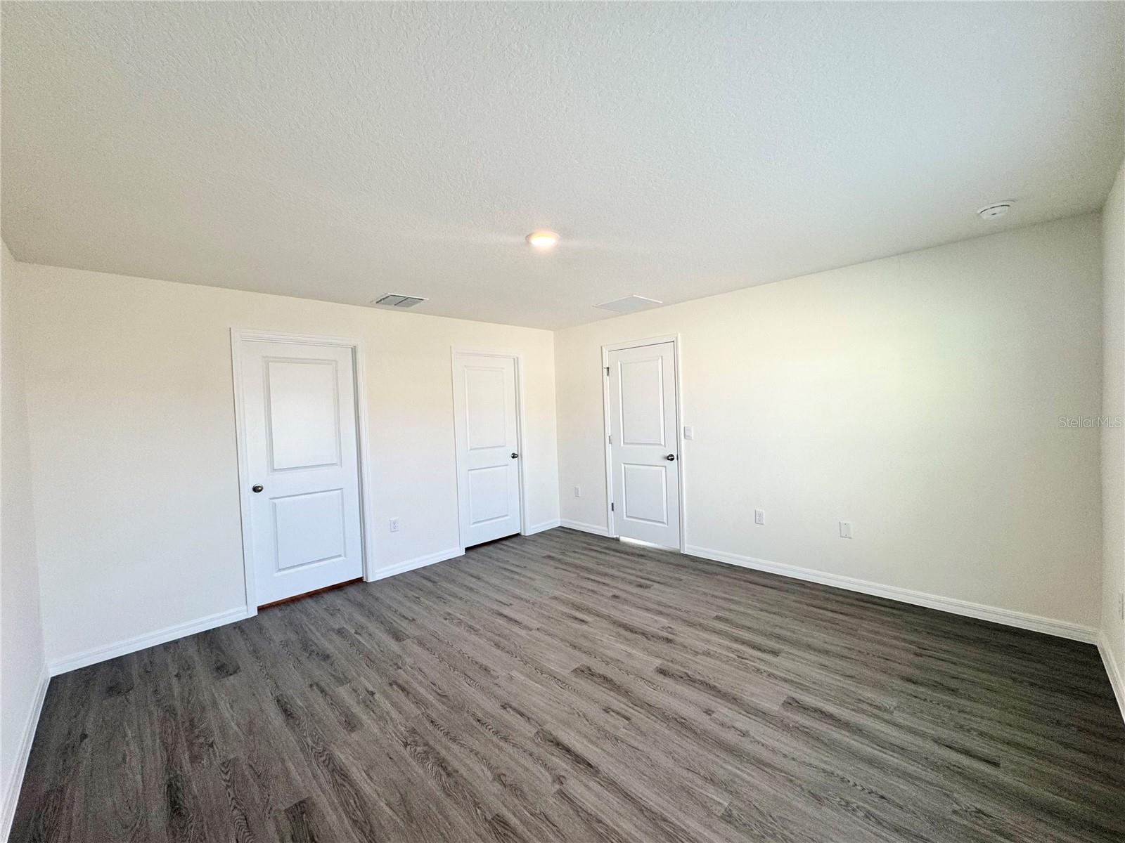 Image 33 of 100 For 36100 Sunflower Hill Drive