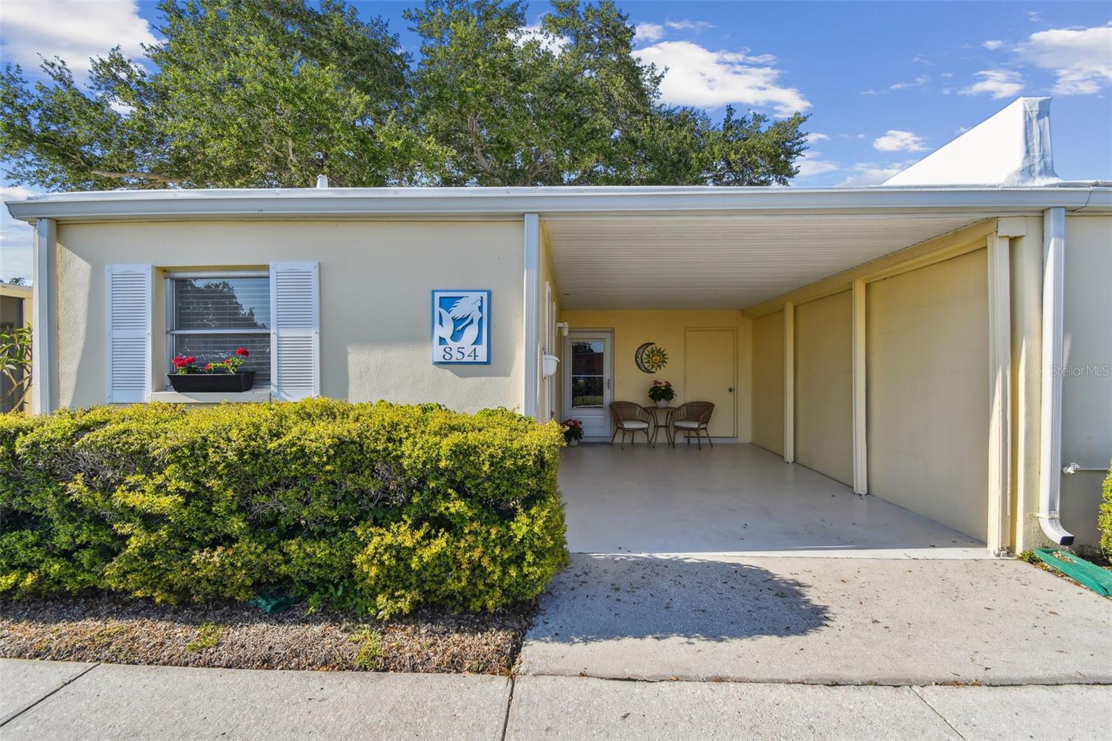 Details for 854 Sky Loch Drive N, DUNEDIN, FL 34698