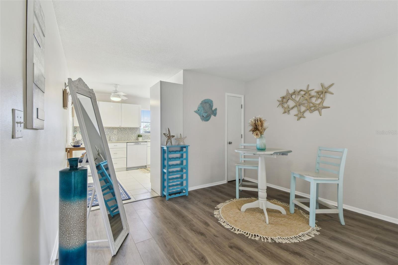 Image 14 of 48 For 854 Sky Loch Drive N