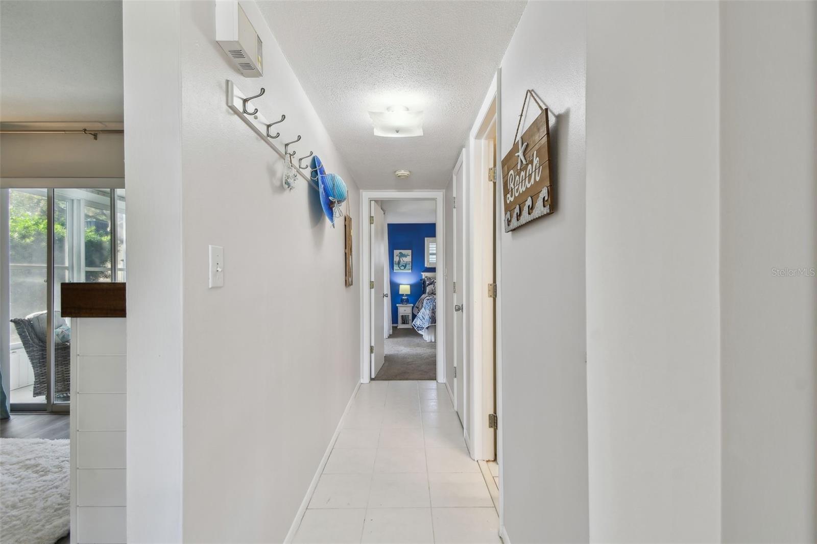 Image 17 of 48 For 854 Sky Loch Drive N