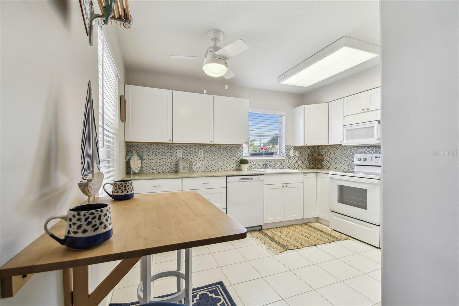 Image 9 of 48 For 854 Sky Loch Drive N