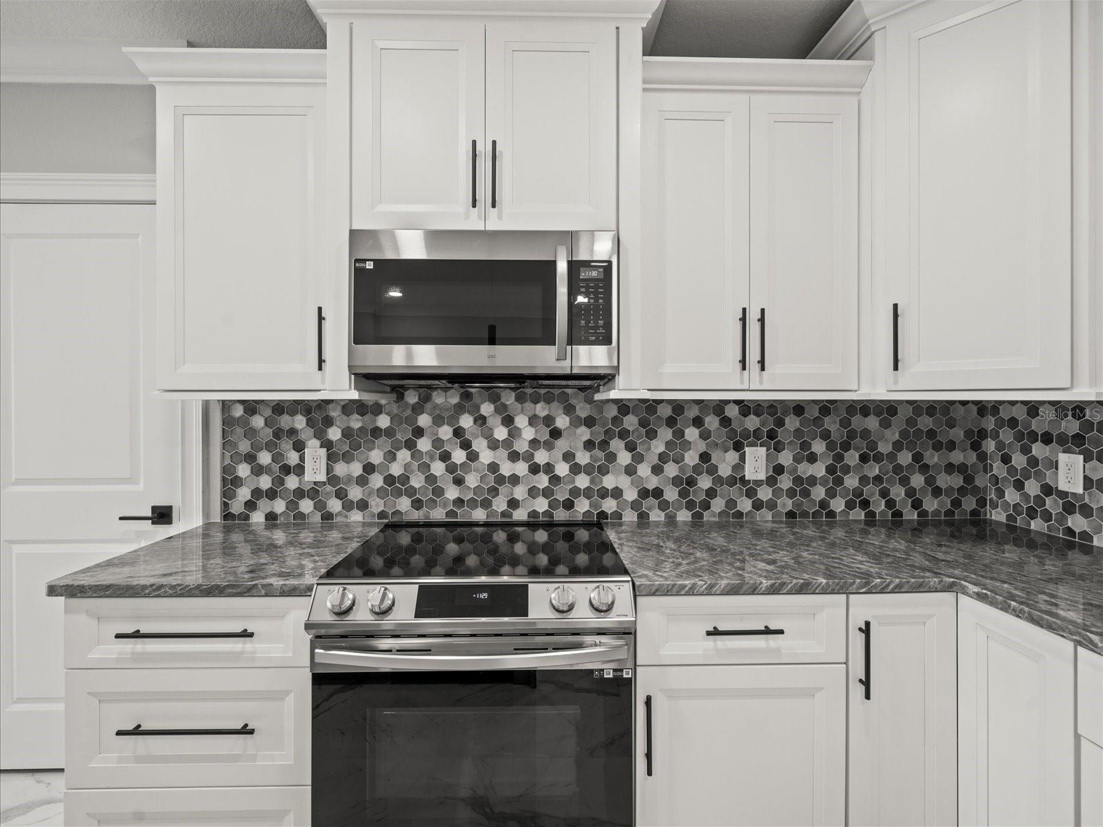 Image 14 of 71 For 211 Dolphin Point 403