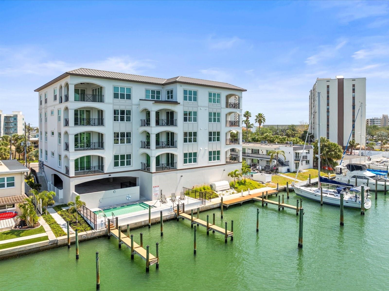 Image 33 of 71 For 211 Dolphin Point 403