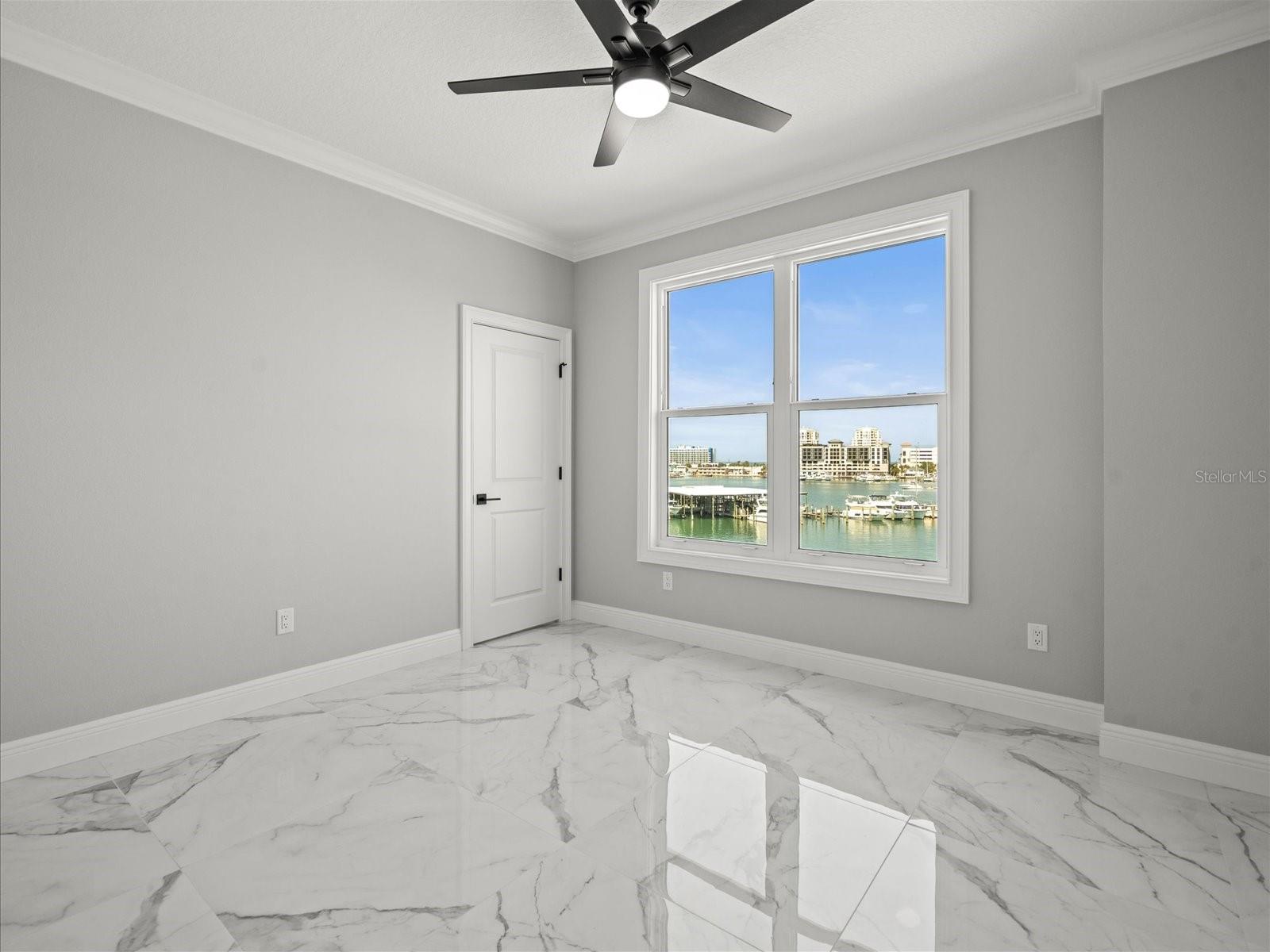 Image 39 of 71 For 211 Dolphin Point 403