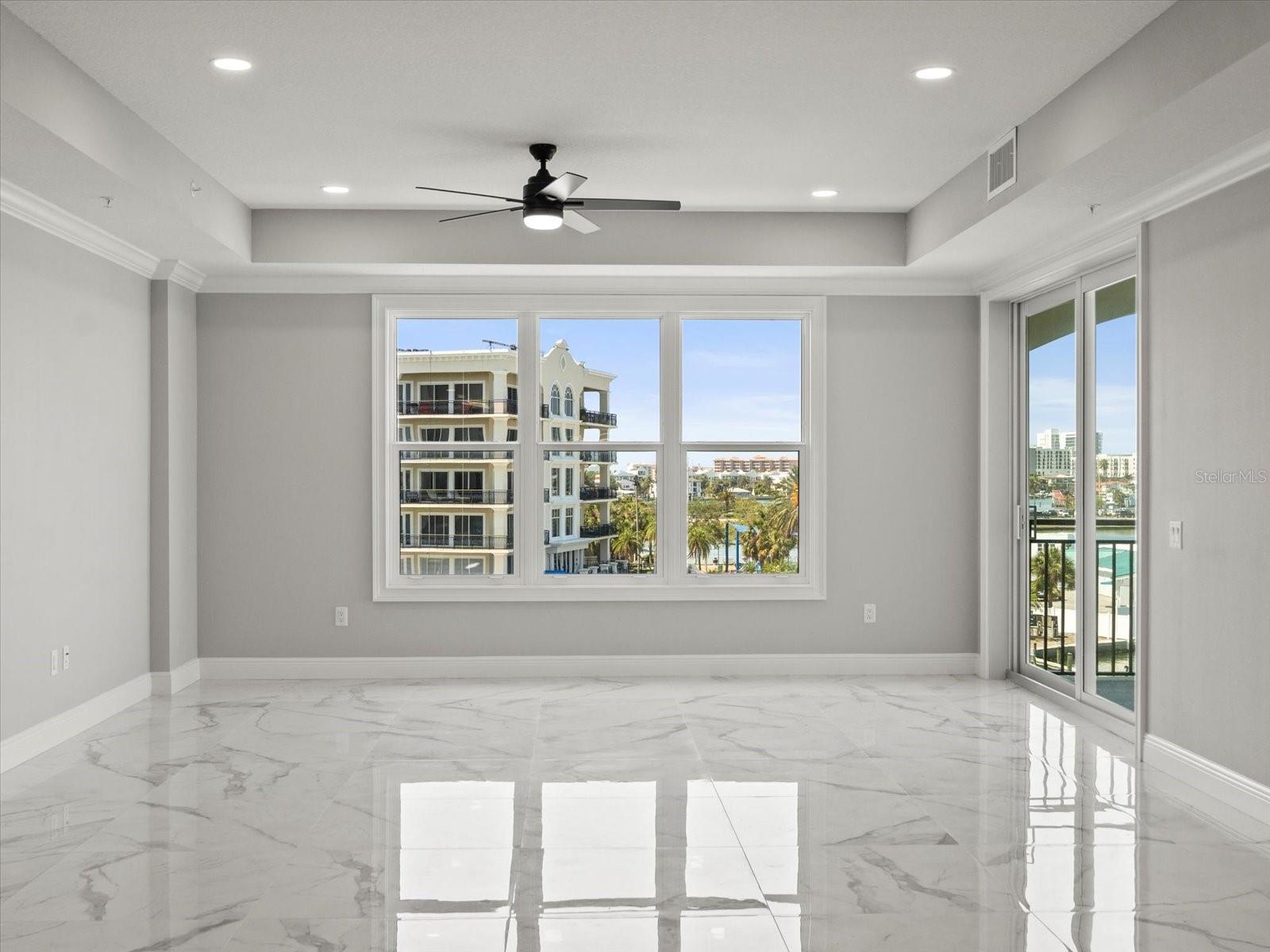 Image 53 of 71 For 211 Dolphin Point 403