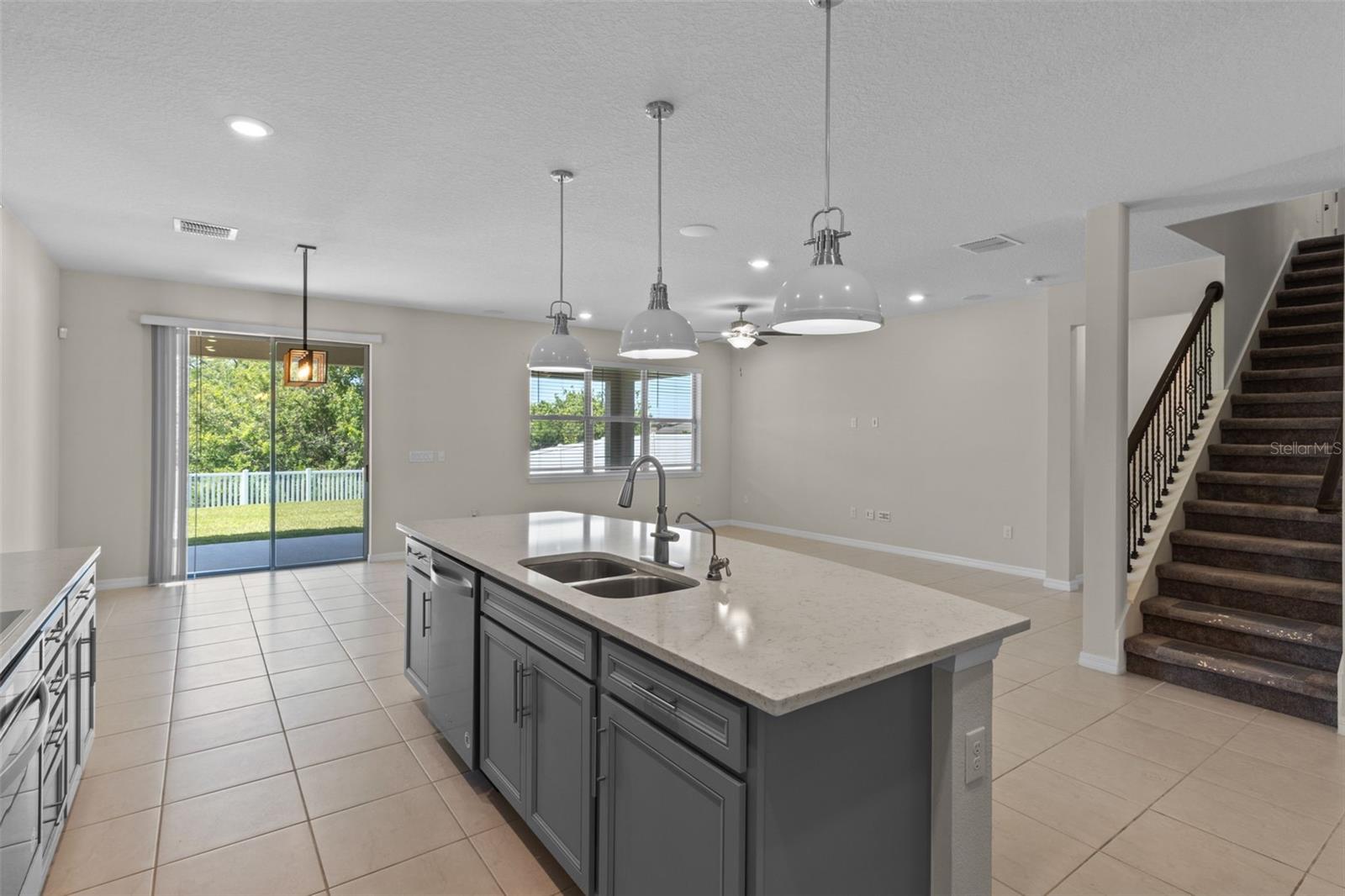Listing photo id 12 for 13871 Carlow Park Drive