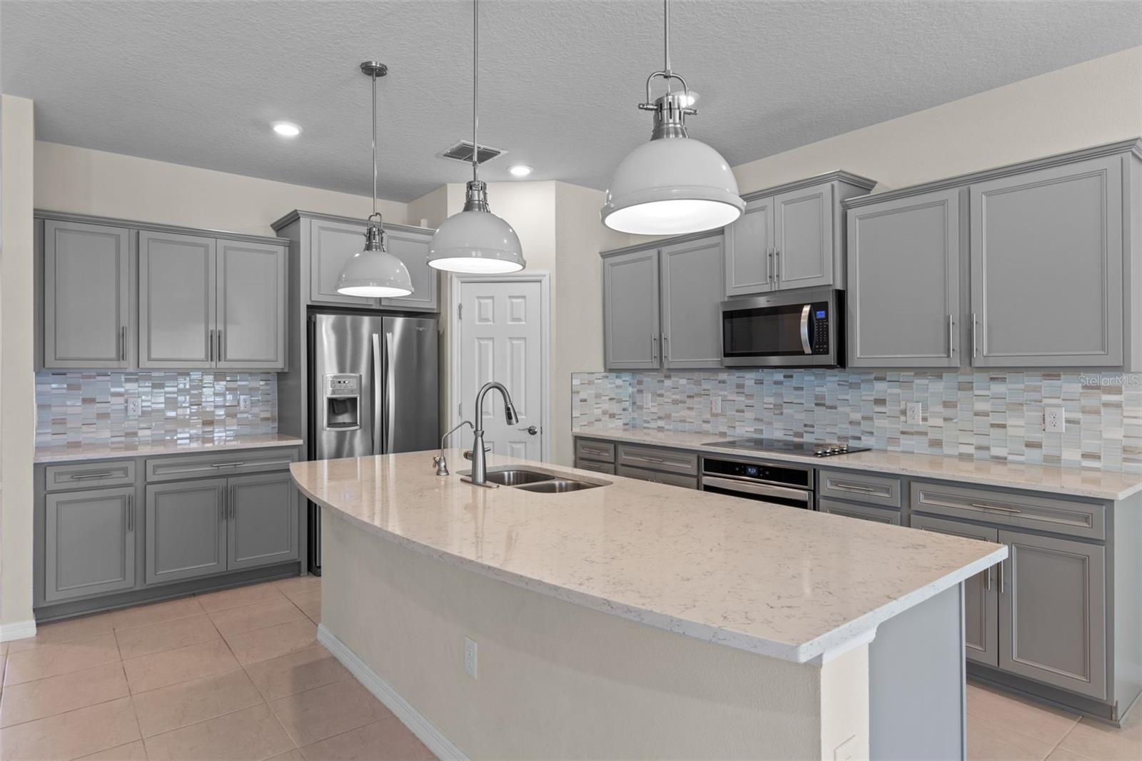Listing photo id 14 for 13871 Carlow Park Drive