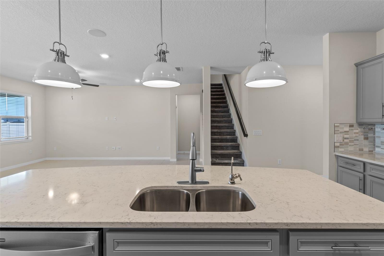 Listing photo id 16 for 13871 Carlow Park Drive