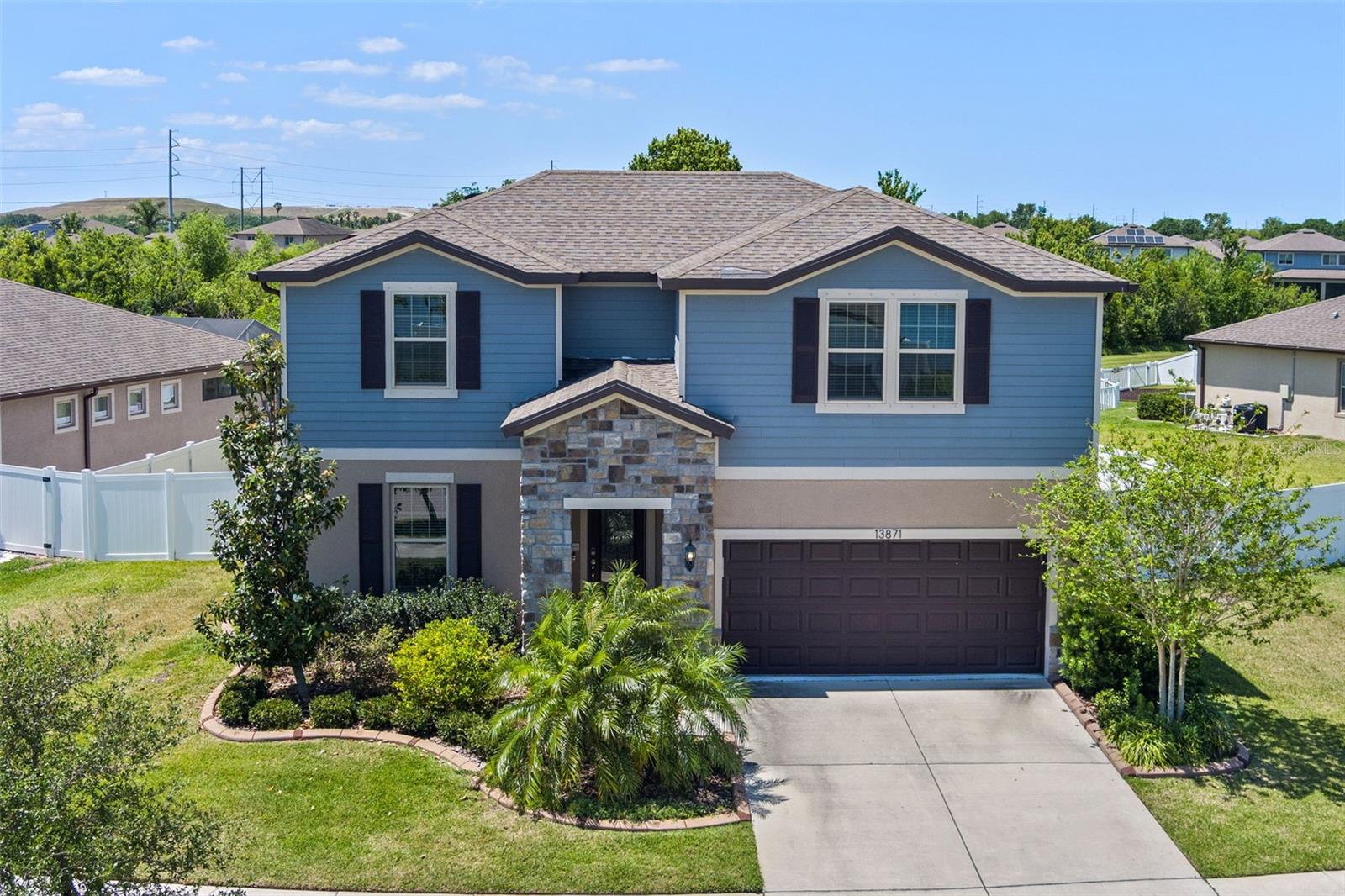 Listing photo id 0 for 13871 Carlow Park Drive