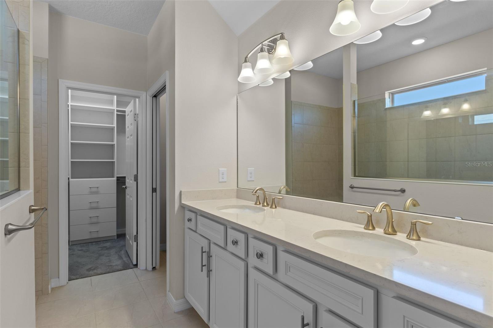 Listing photo id 21 for 13871 Carlow Park Drive