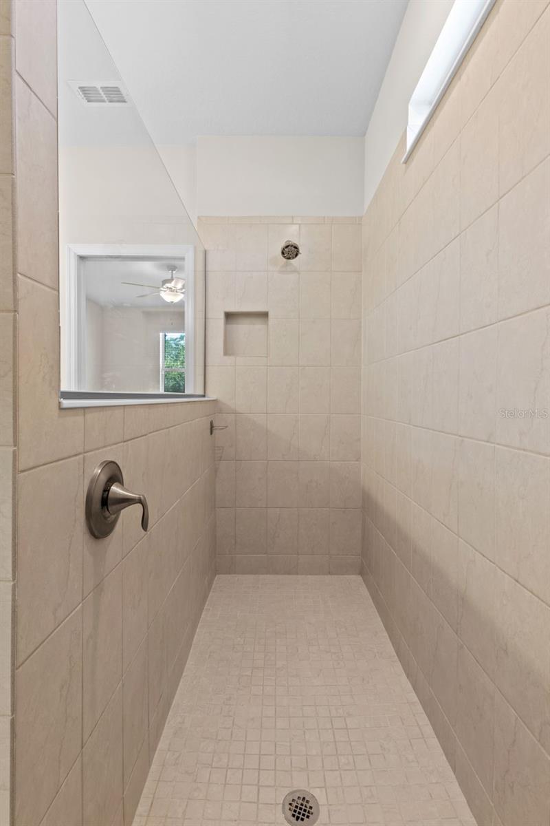 Listing photo id 23 for 13871 Carlow Park Drive