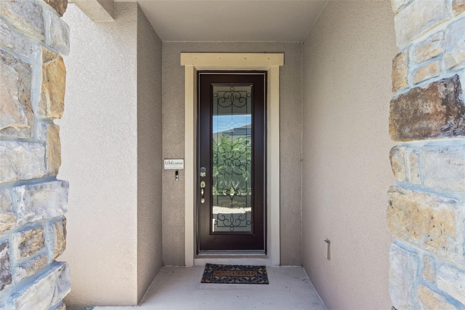 Listing photo id 1 for 13871 Carlow Park Drive