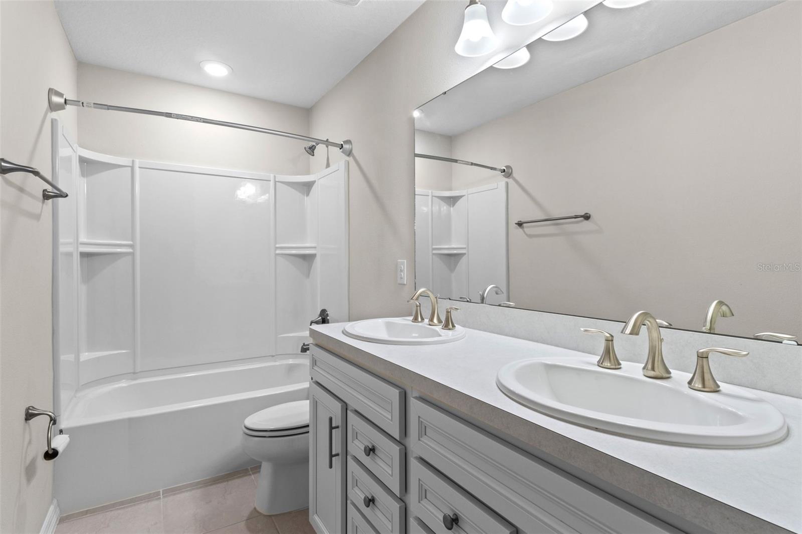 Listing photo id 34 for 13871 Carlow Park Drive