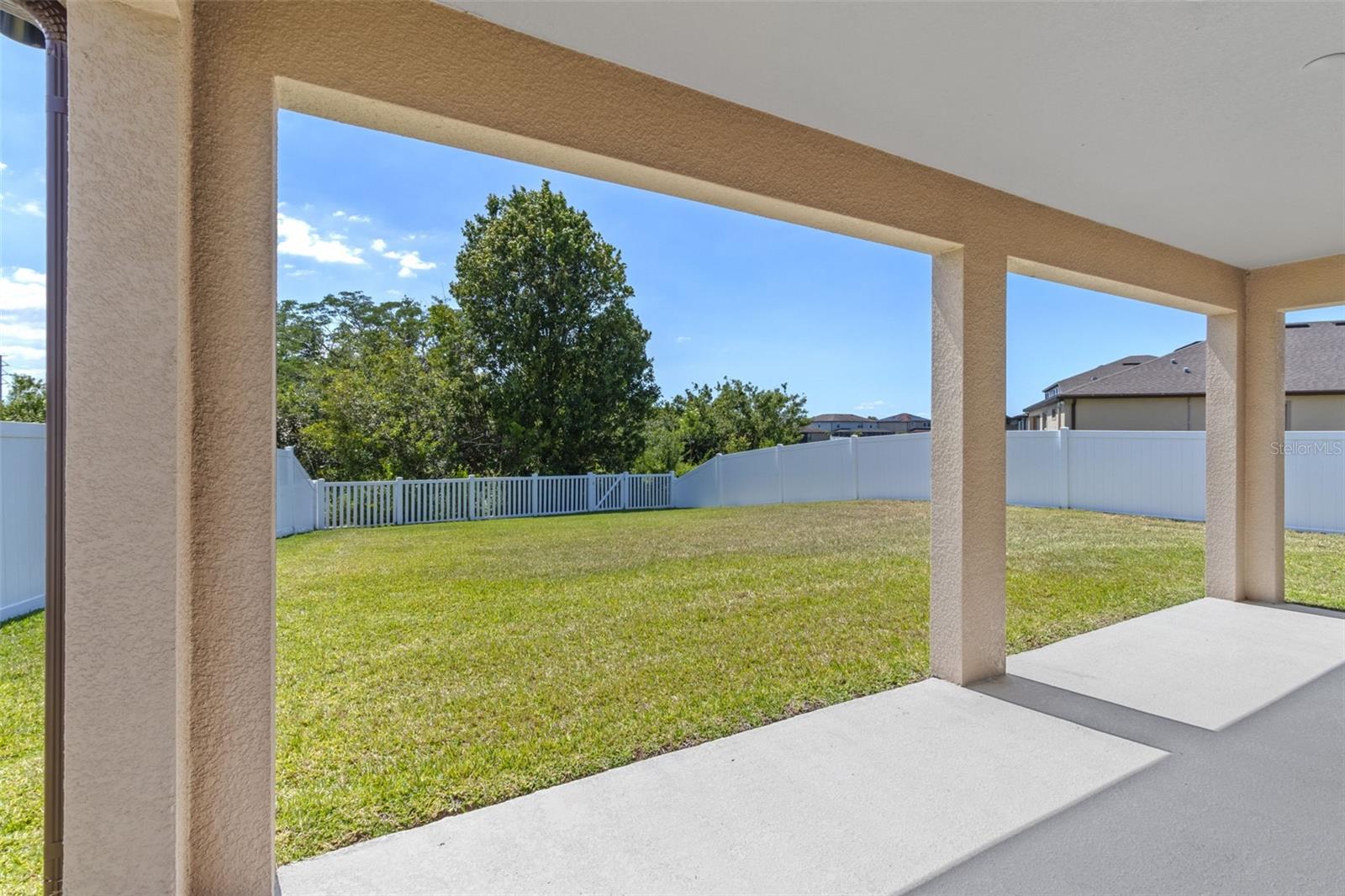 Listing photo id 42 for 13871 Carlow Park Drive