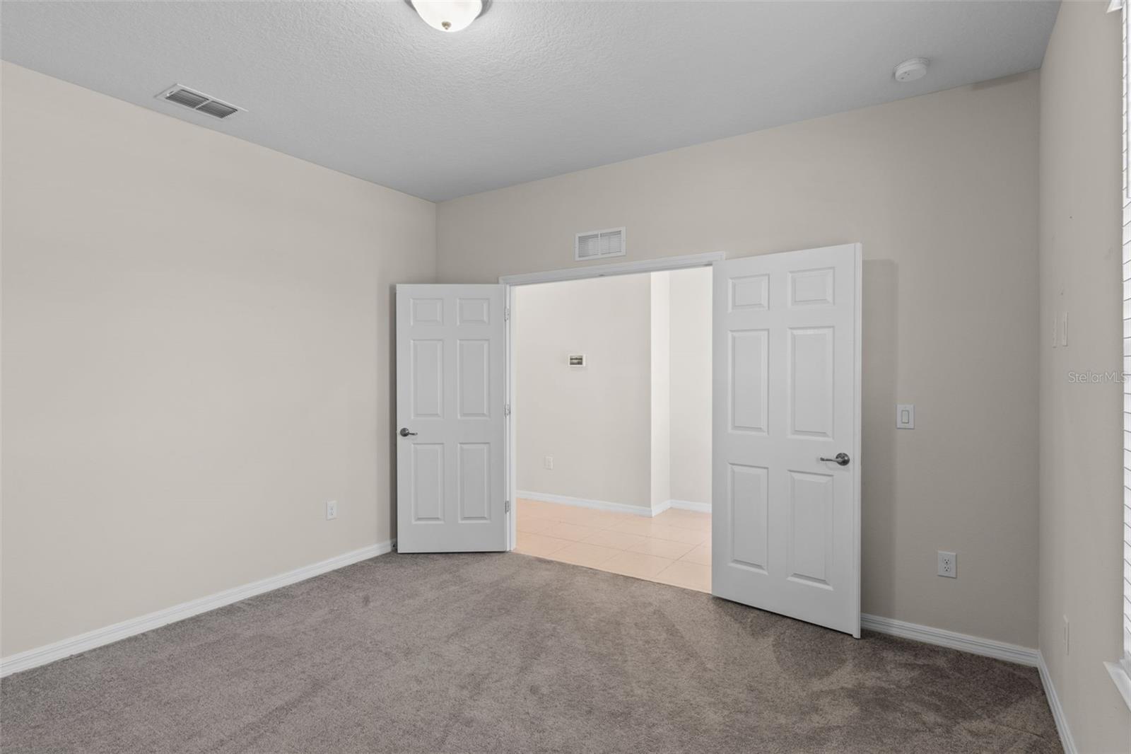 Listing photo id 4 for 13871 Carlow Park Drive