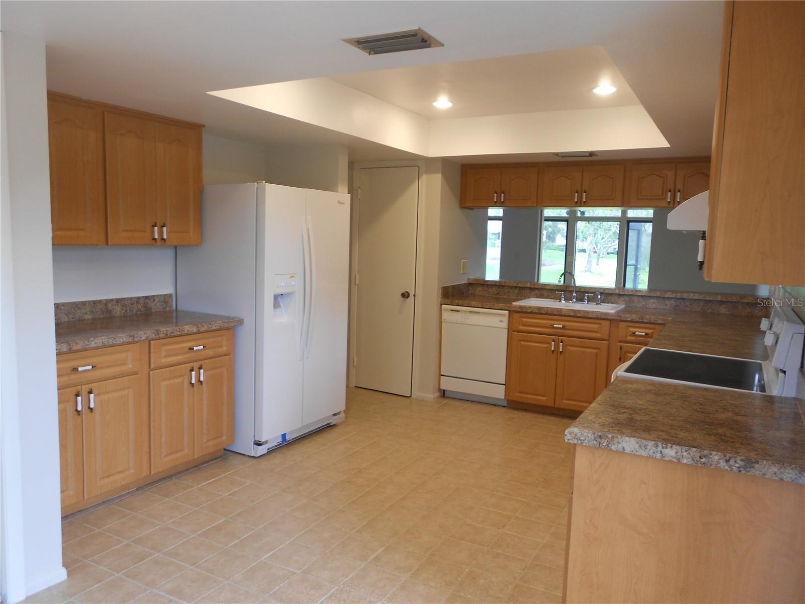 Image 4 of 30 For 540 Hickorynut Avenue