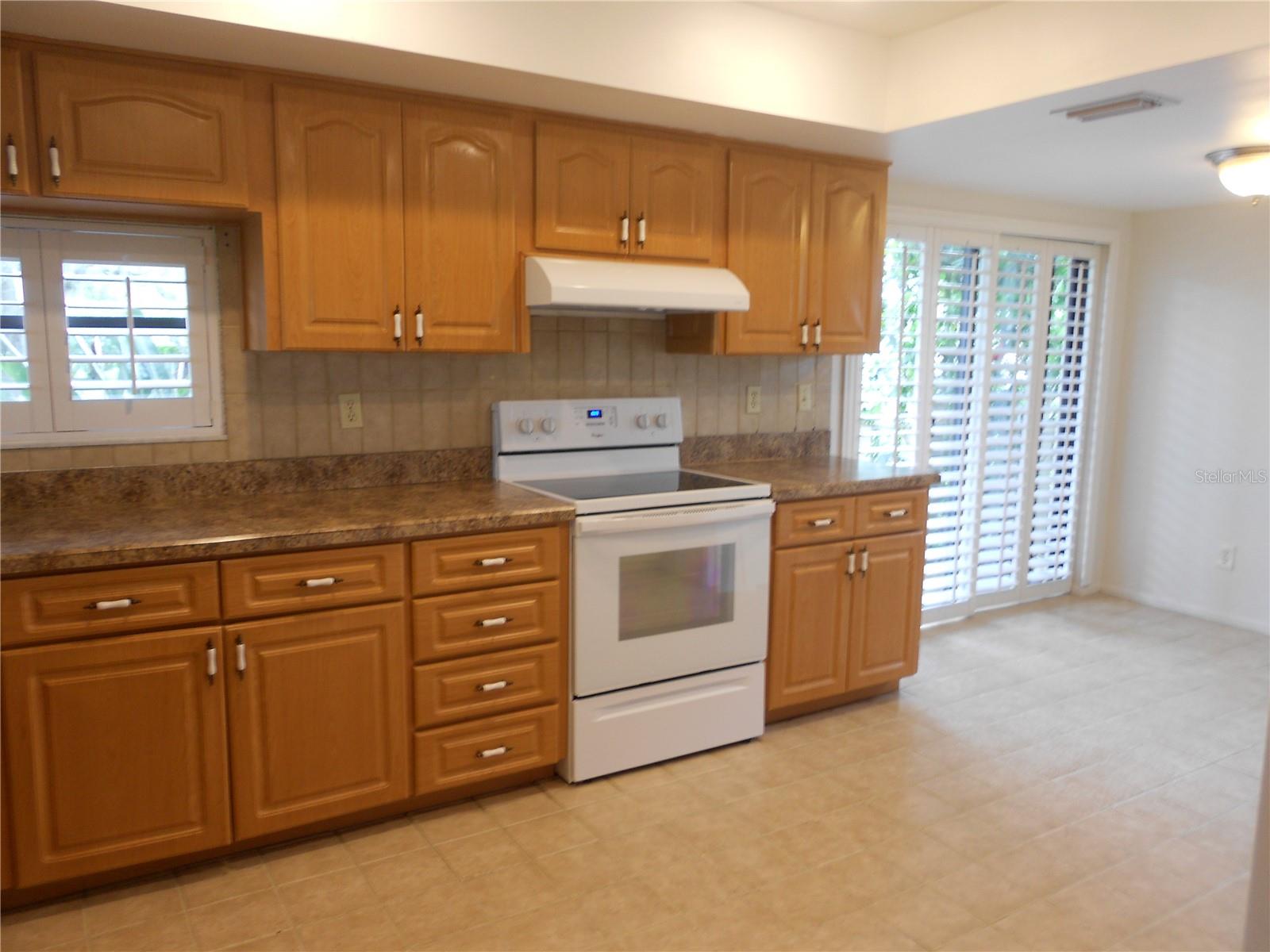 Image 5 of 30 For 540 Hickorynut Avenue