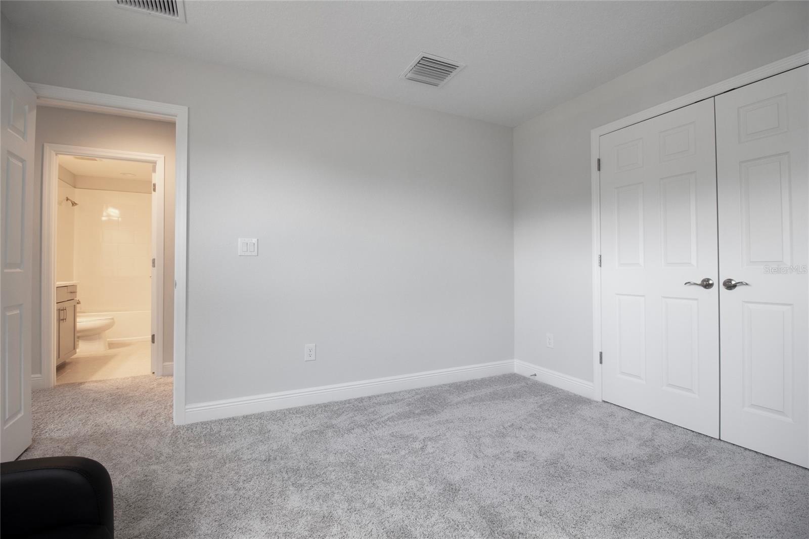Image 38 of 47 For 13246 Twin Bridges Drive