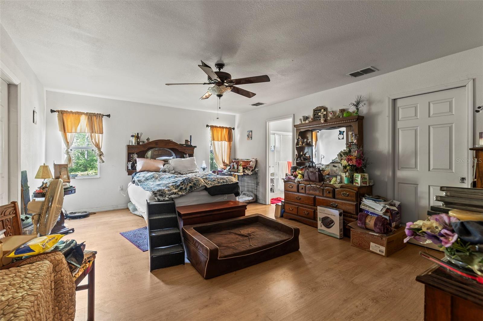 Image 14 of 40 For 29133 Lawton Drive