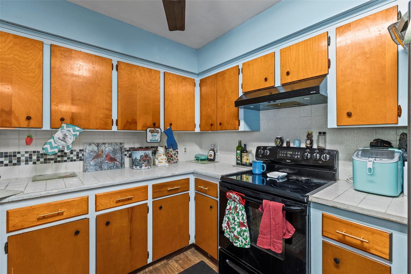 Image 9 of 40 For 29133 Lawton Drive