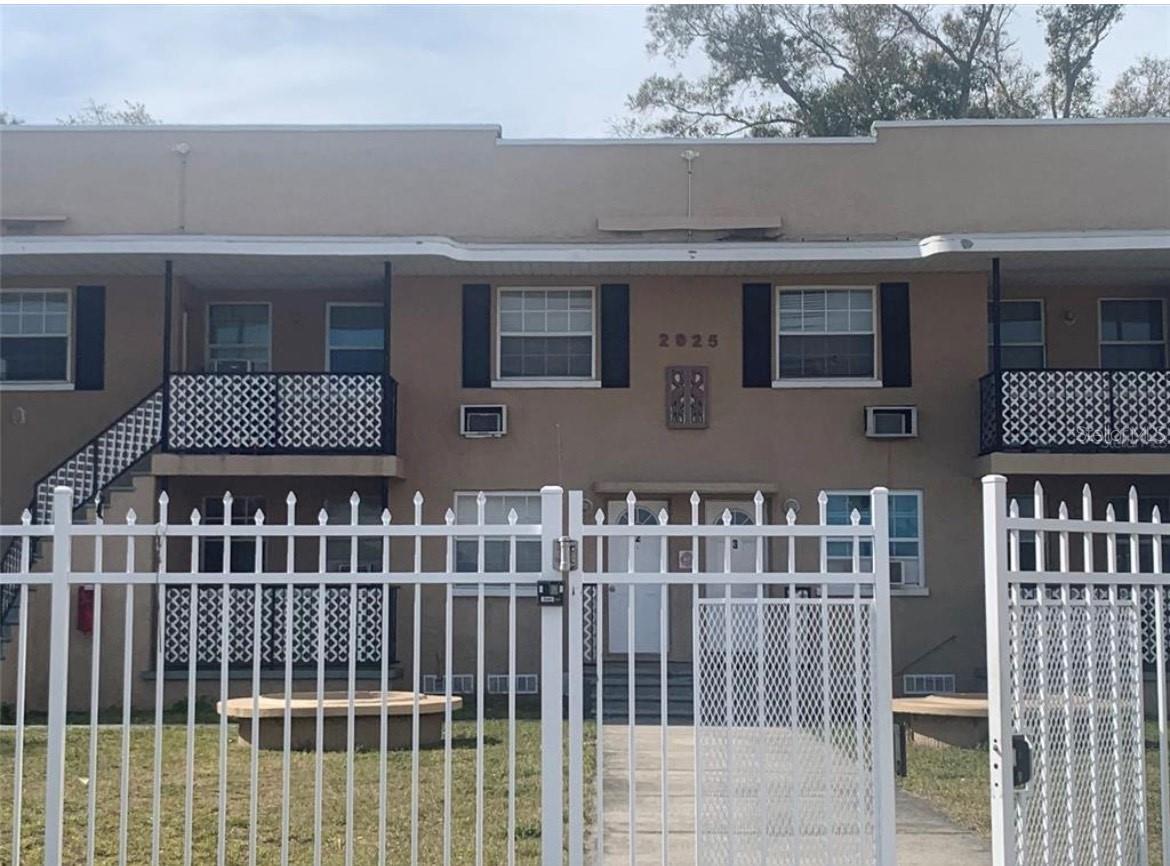Details for 2025 7th Street S 4, ST PETERSBURG, FL 33705
