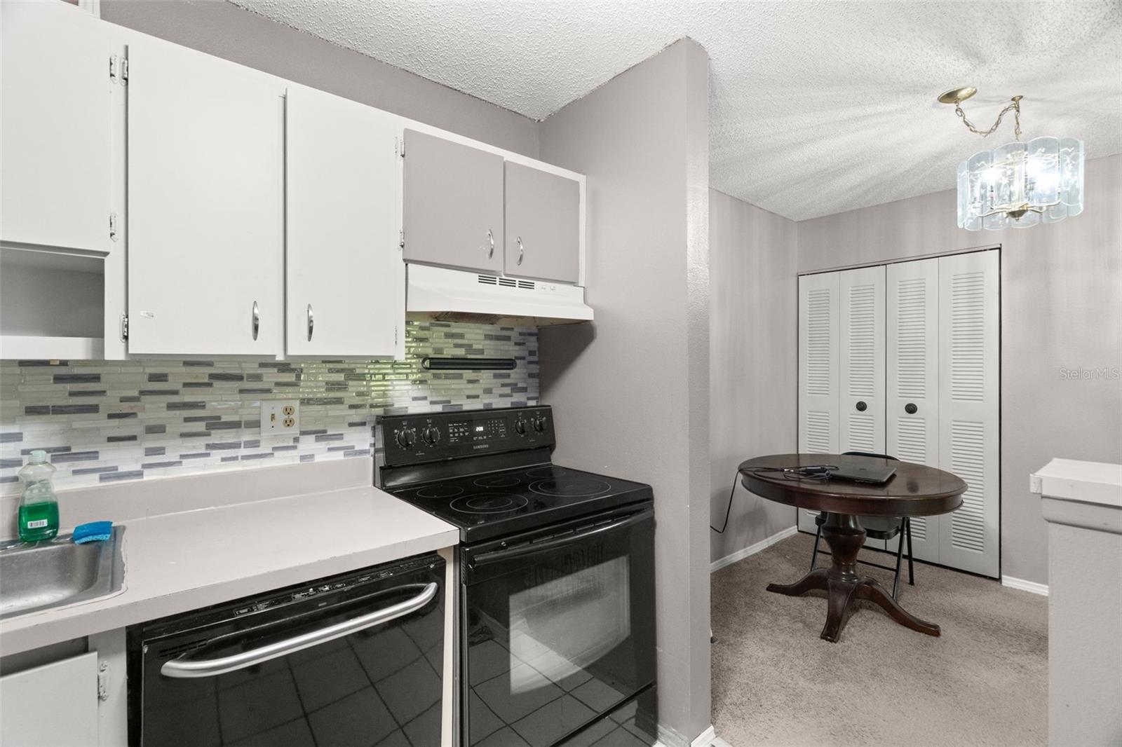 Image 8 of 25 For 3241 Fox Chase Circle N 106