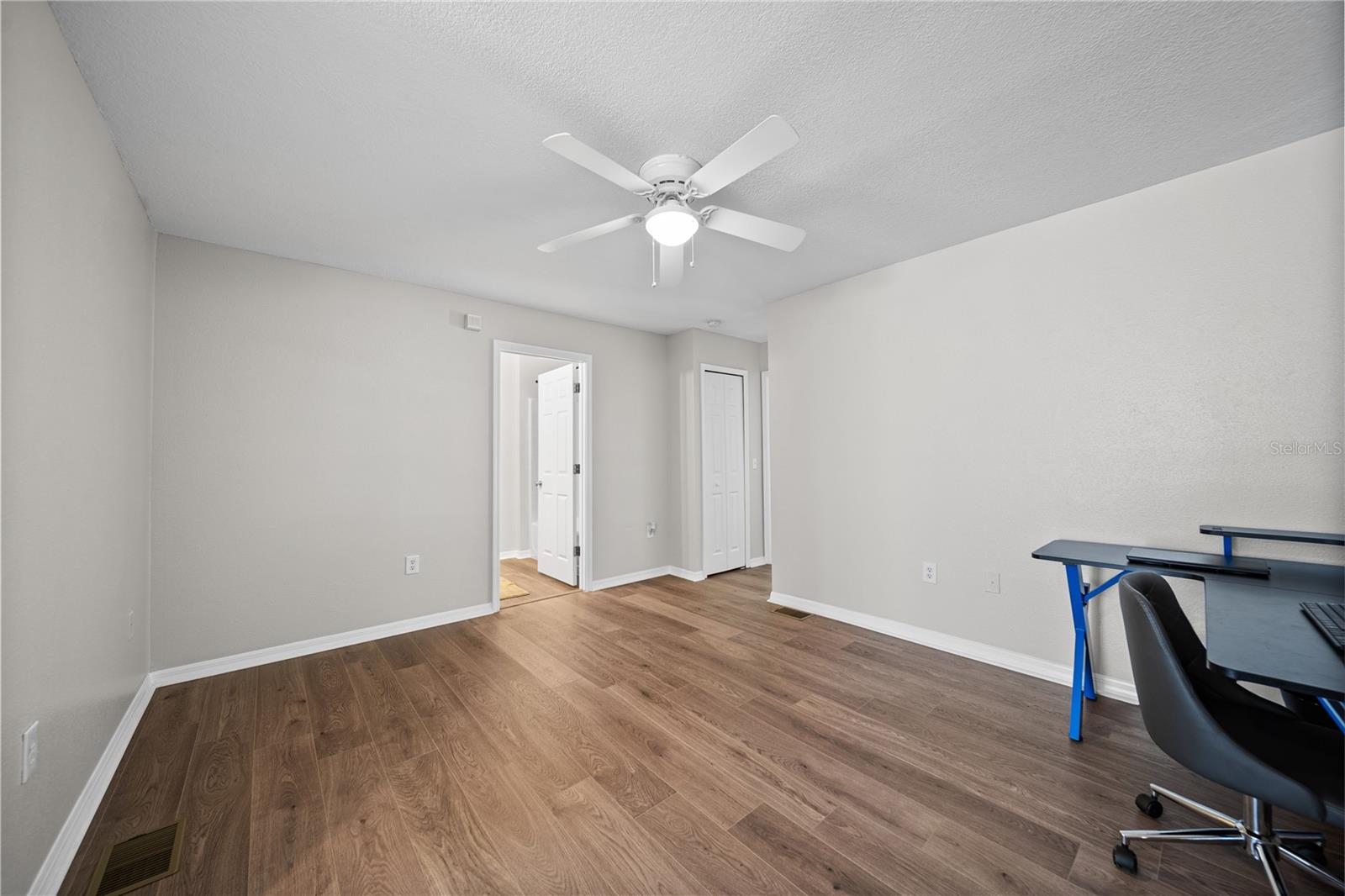 Image 11 of 31 For 9942 Ashburn Lake Drive
