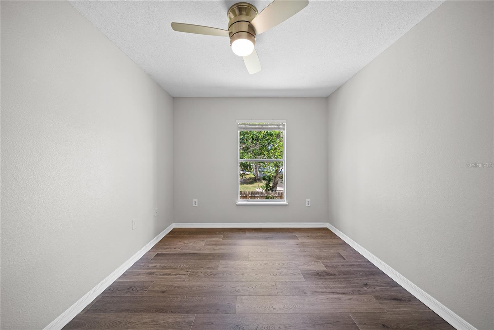 Image 14 of 31 For 9942 Ashburn Lake Drive