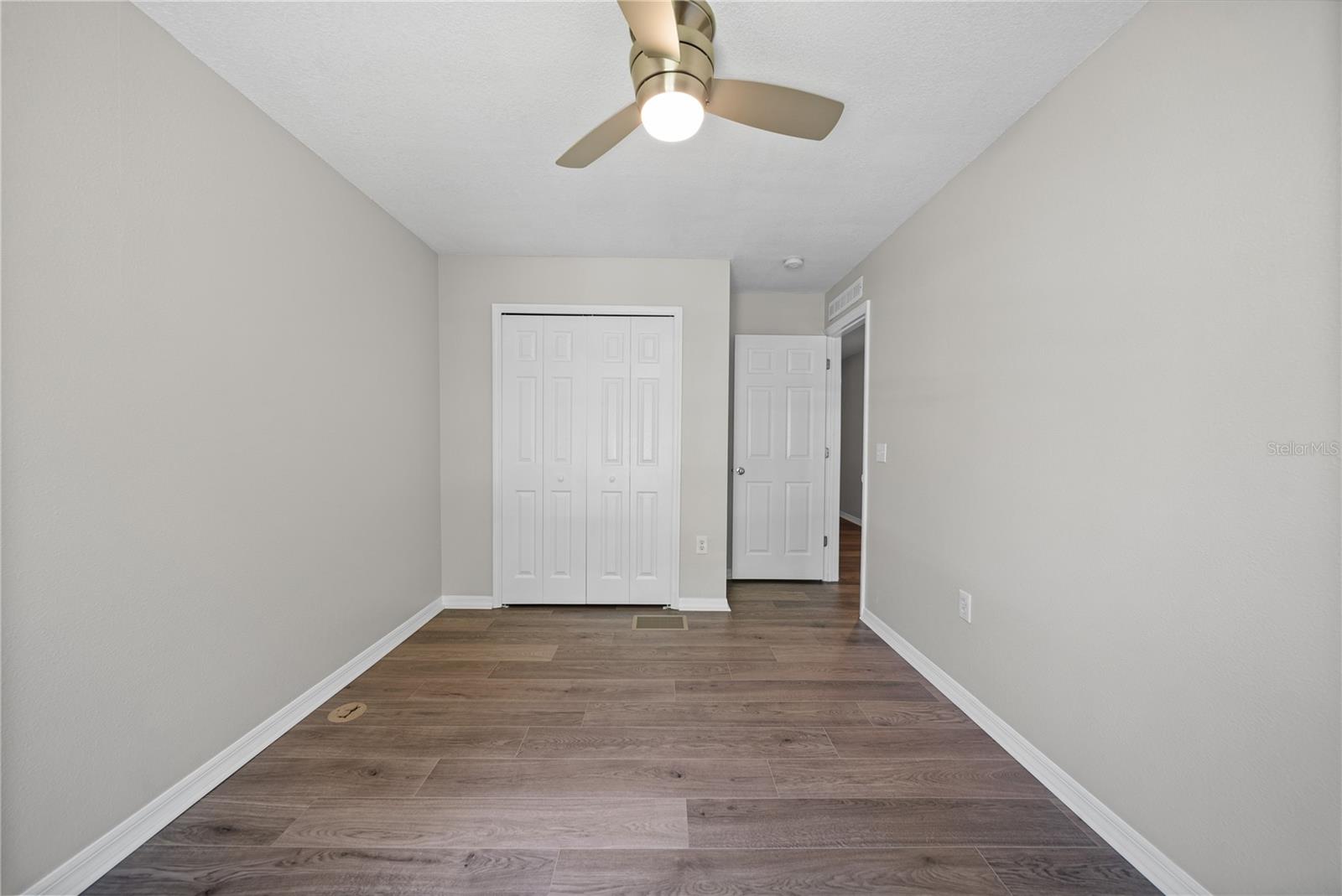 Image 15 of 31 For 9942 Ashburn Lake Drive