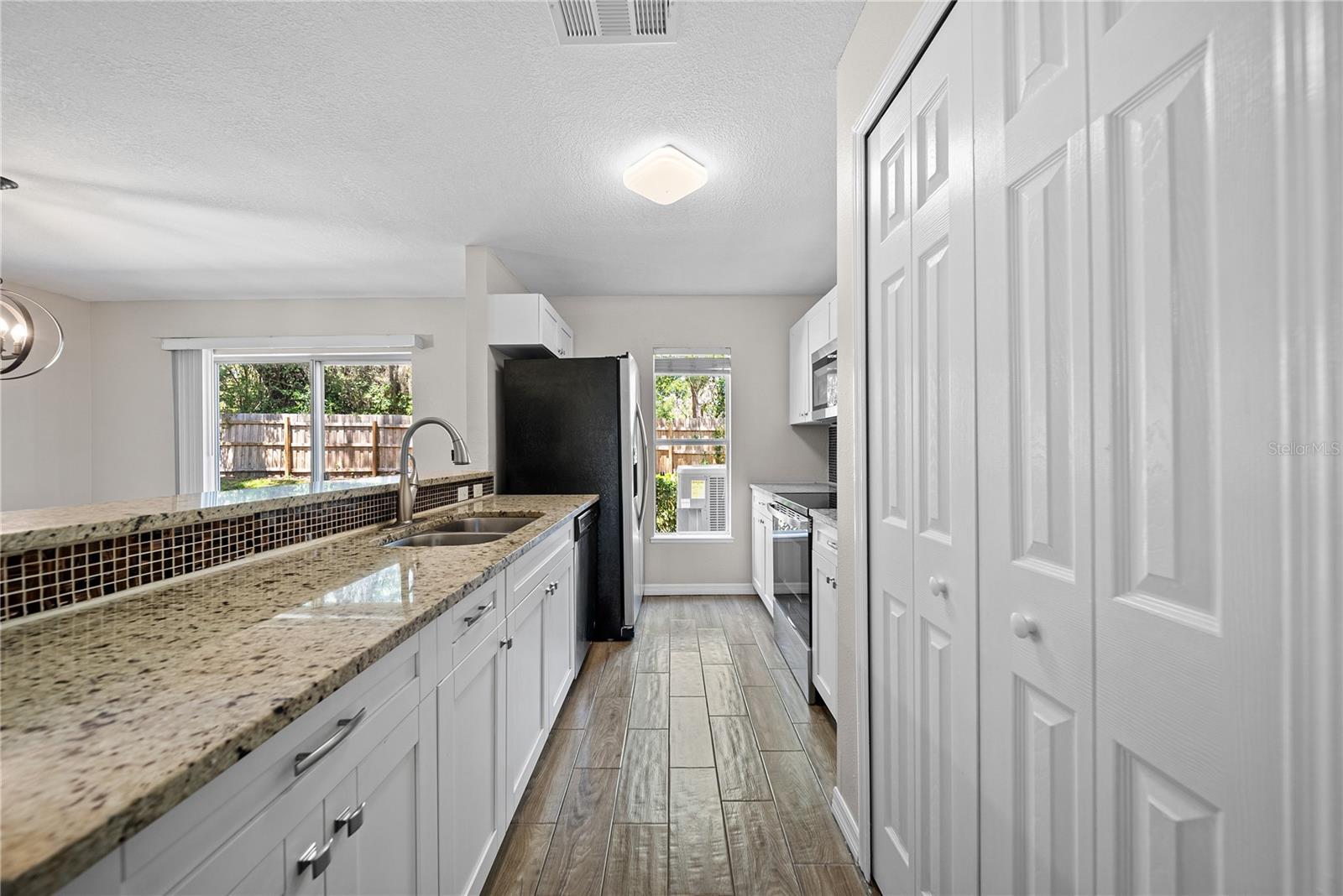 Image 23 of 31 For 9942 Ashburn Lake Drive
