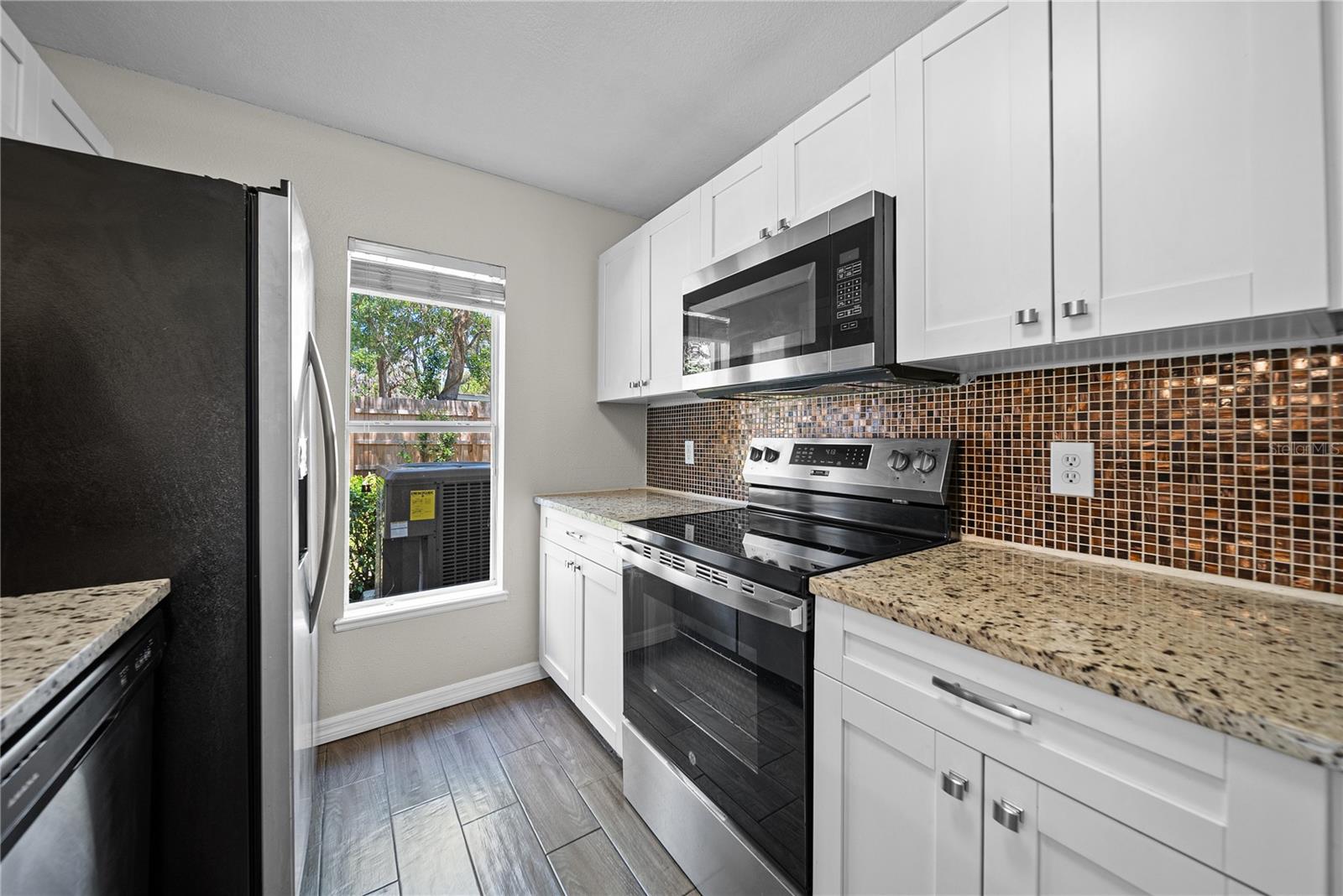Image 4 of 31 For 9942 Ashburn Lake Drive