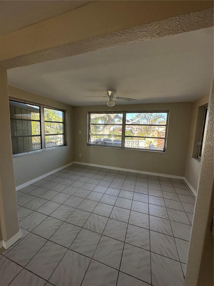 Image 14 of 23 For 13612 Allyn Drive