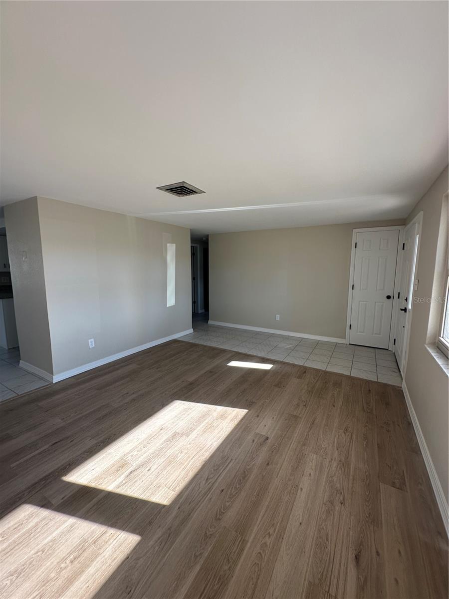 Image 5 of 23 For 13612 Allyn Drive