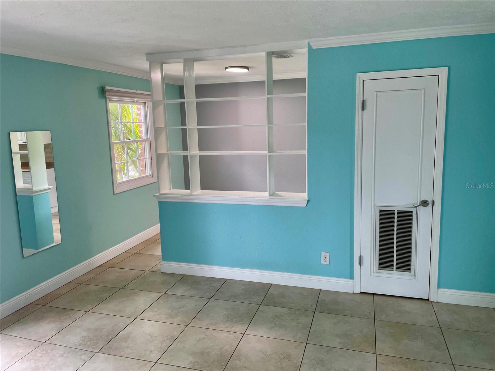 Image 4 of 19 For 13833 Orange Sunset Drive 201