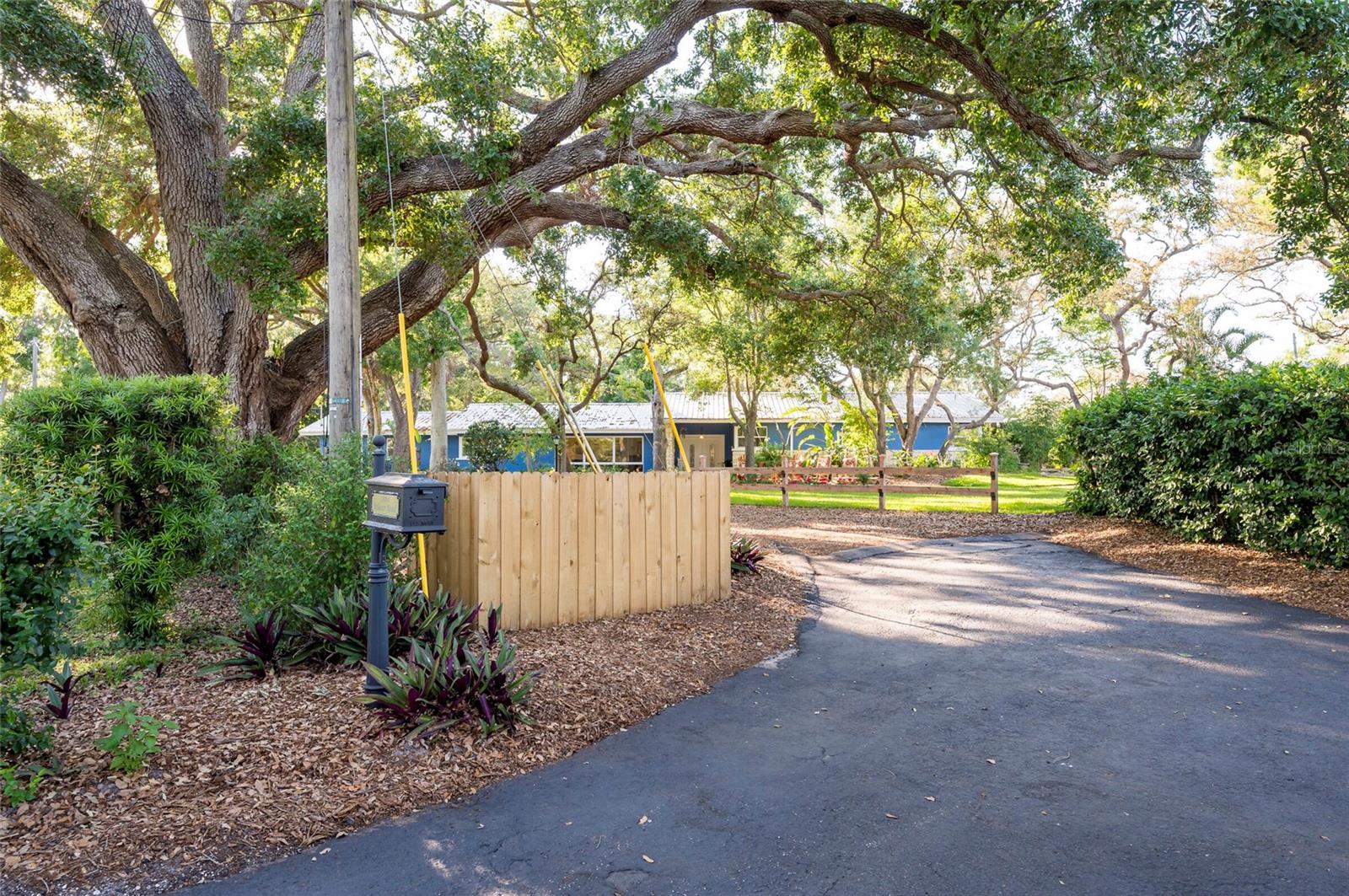 Image 15 of 83 For 1880 Belleair Road