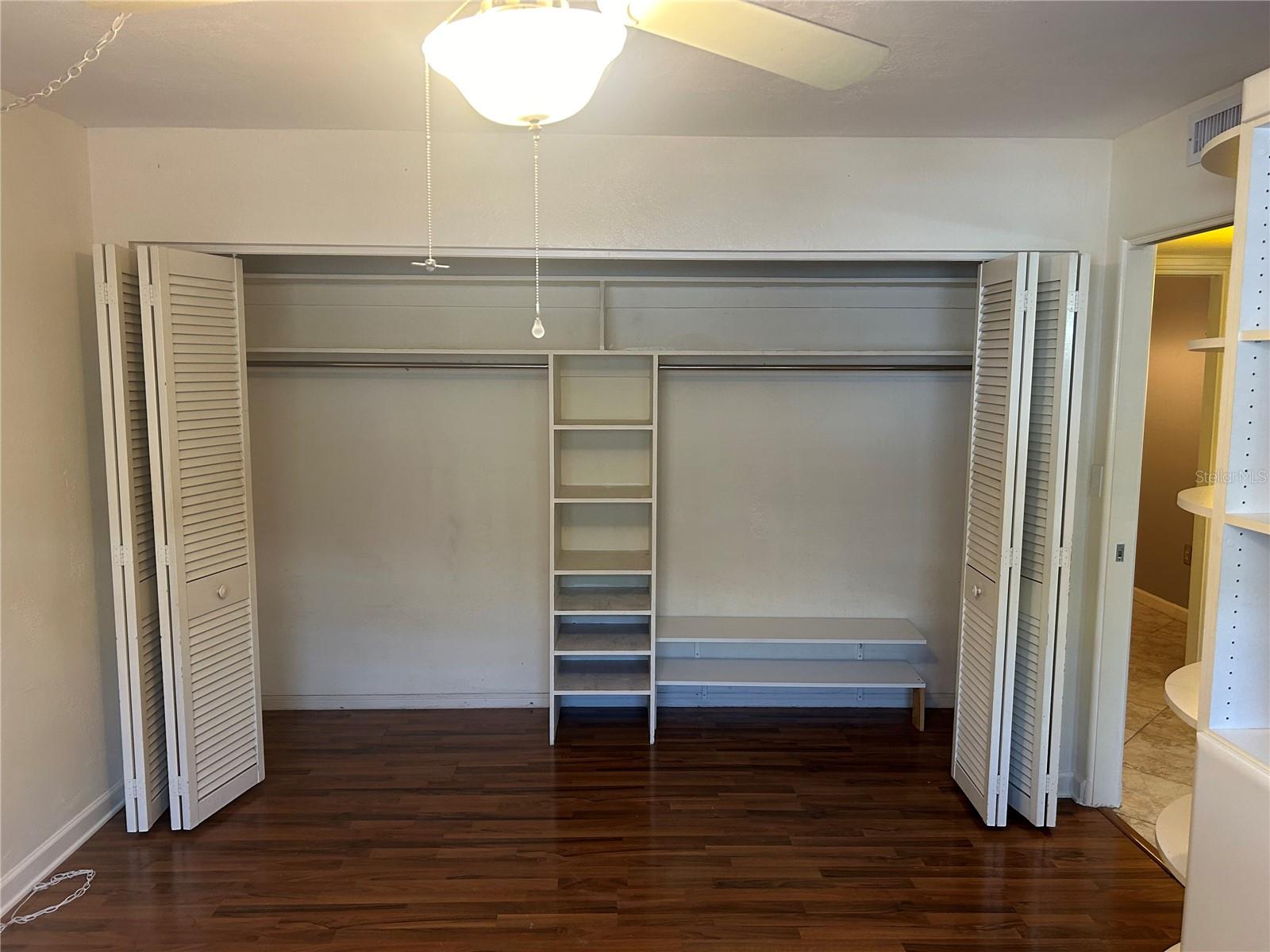 Image 10 of 20 For 445 32nd Avenue N E109