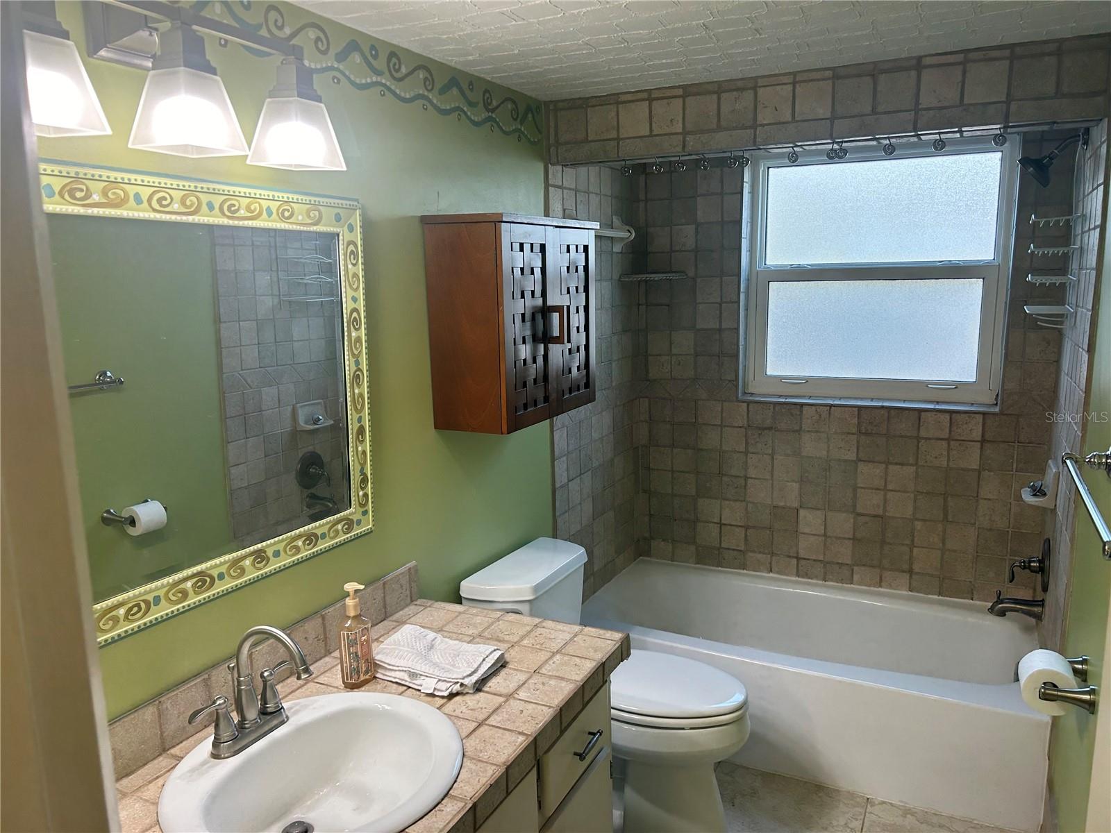 Image 11 of 20 For 445 32nd Avenue N E109