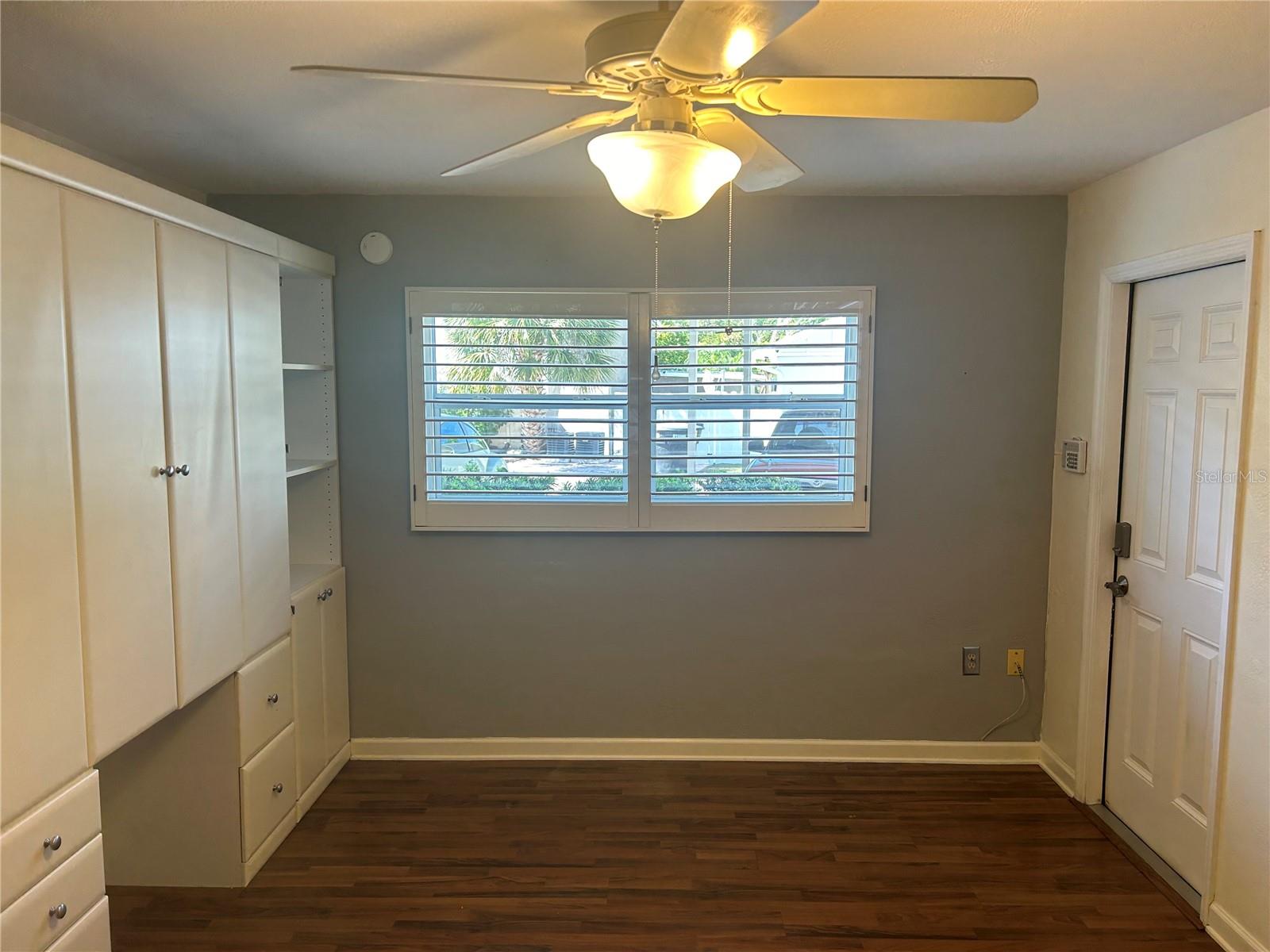 Image 8 of 20 For 445 32nd Avenue N E109