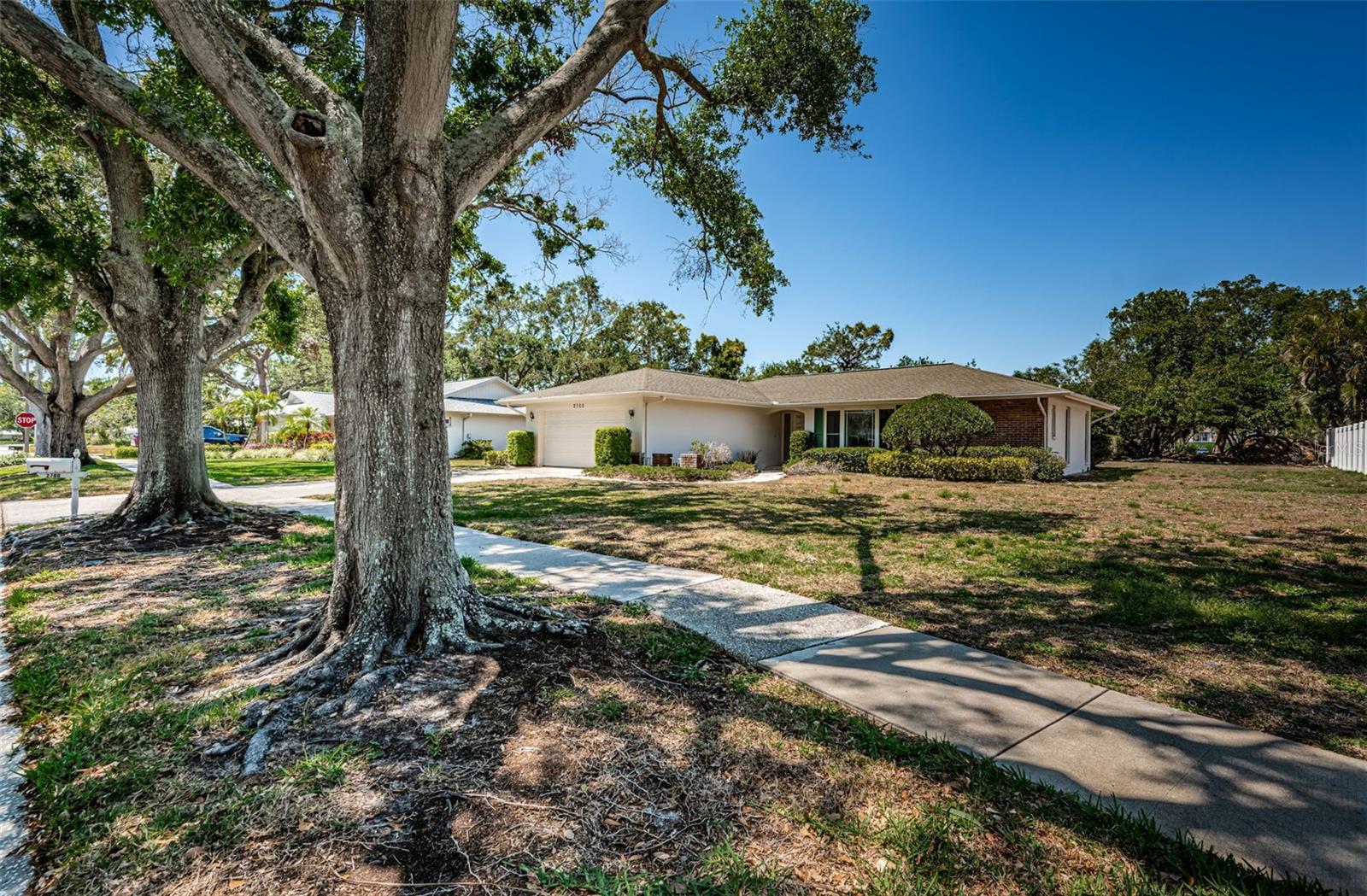 Image 13 of 72 For 2700 Westchester Drive N
