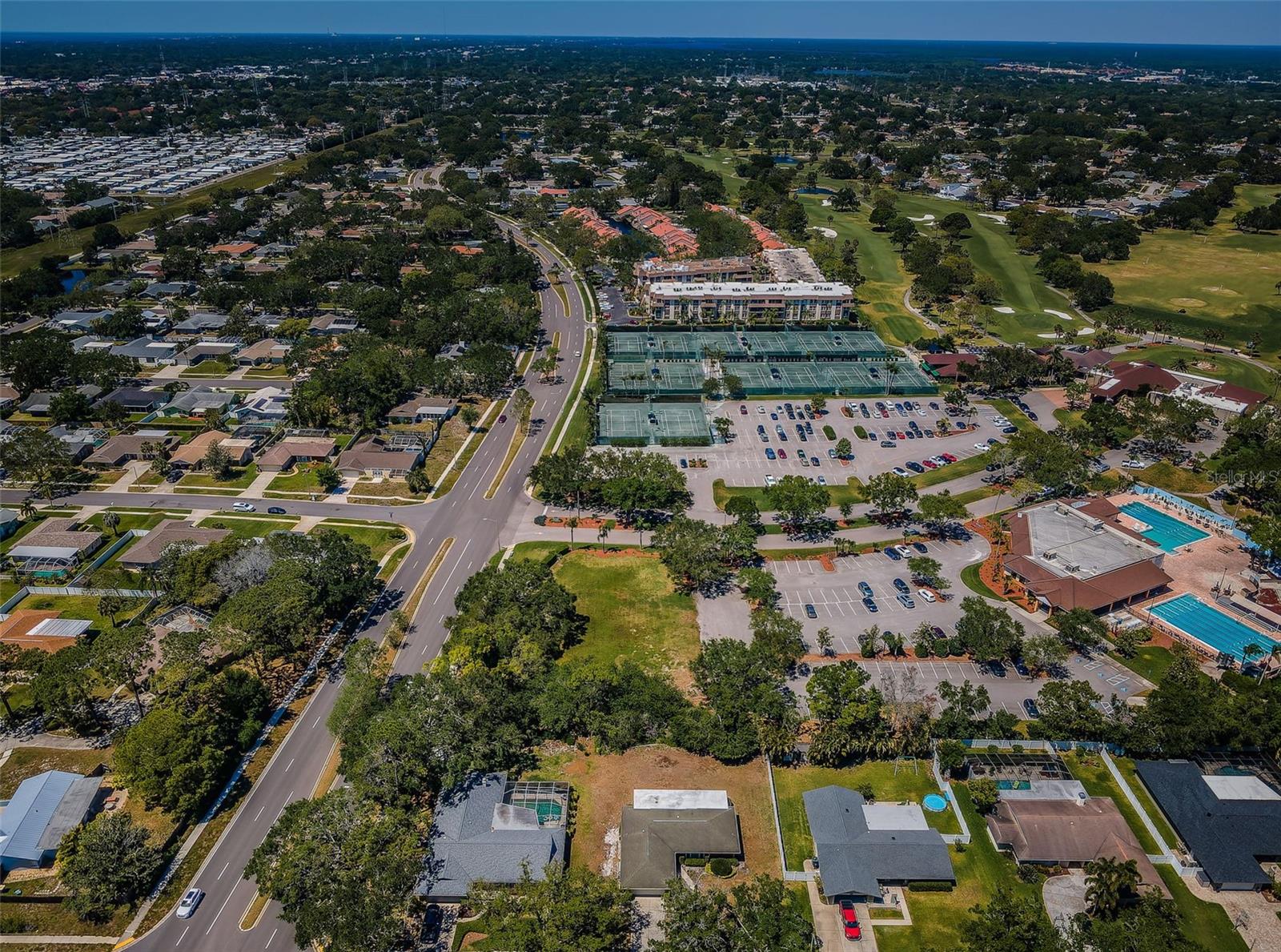 Image 14 of 72 For 2700 Westchester Drive N