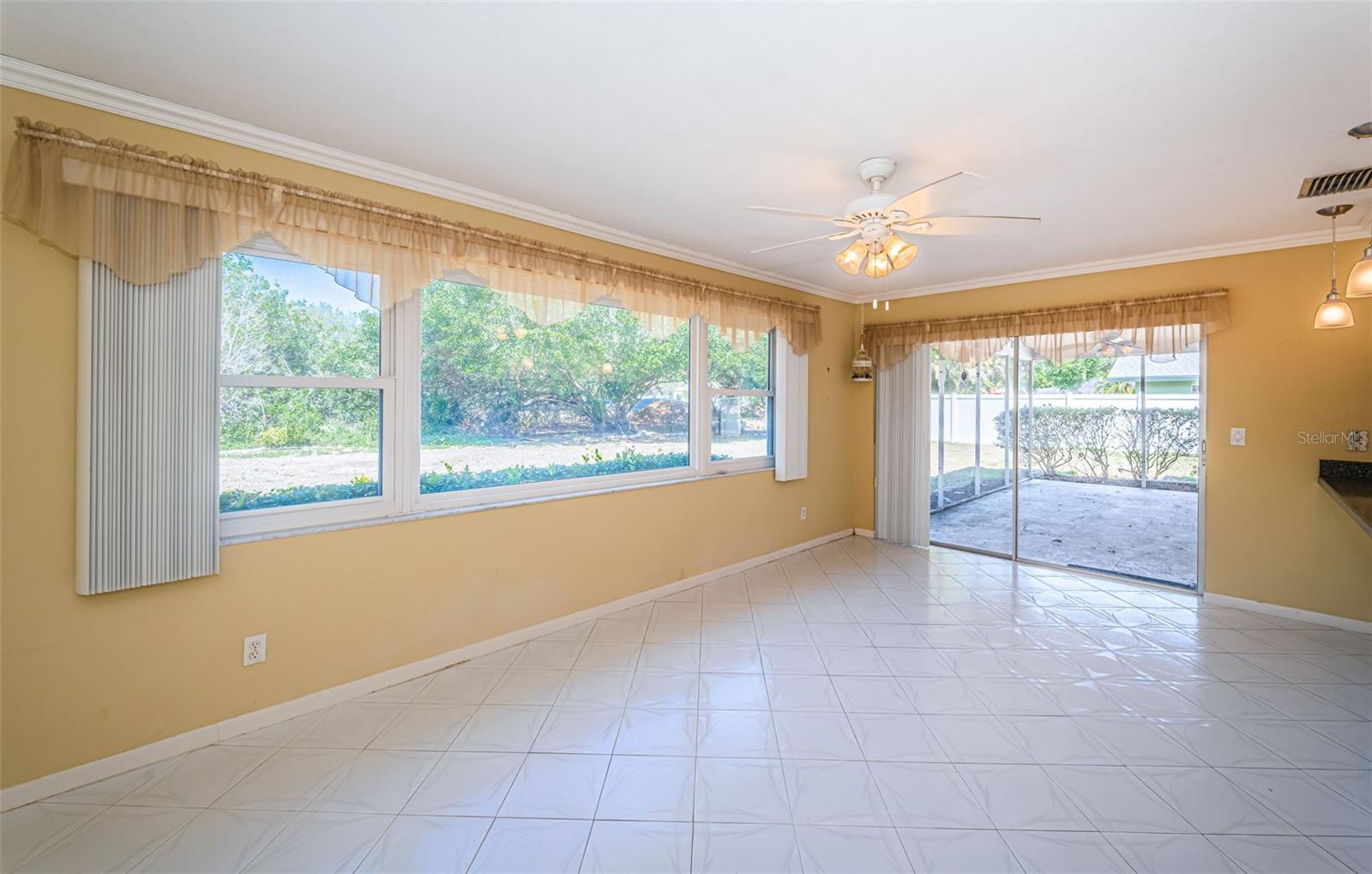 Image 32 of 72 For 2700 Westchester Drive N