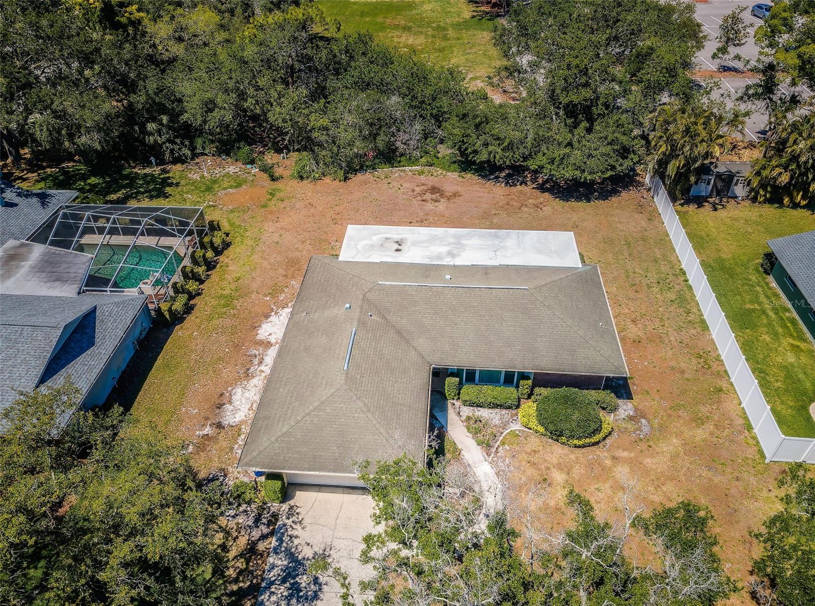 Image 4 of 72 For 2700 Westchester Drive N