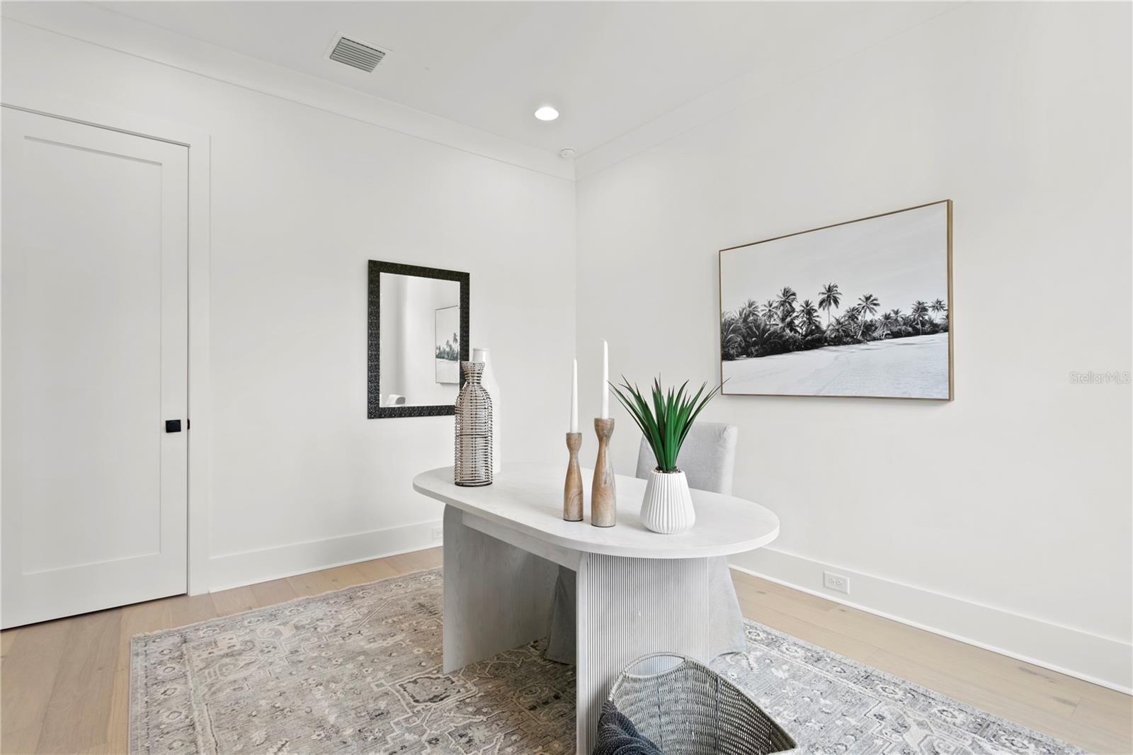 Image 10 of 29 For 3910 San Carlos Street