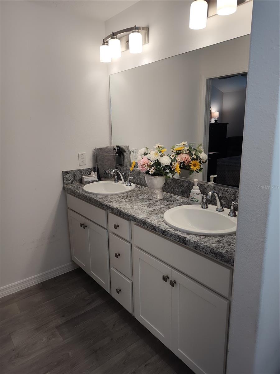 Image 33 of 34 For 6030 Dijulio Terrace