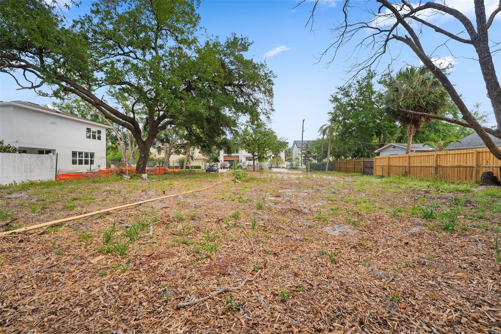 Image 5 of 14 For 1003 Lois Avenue