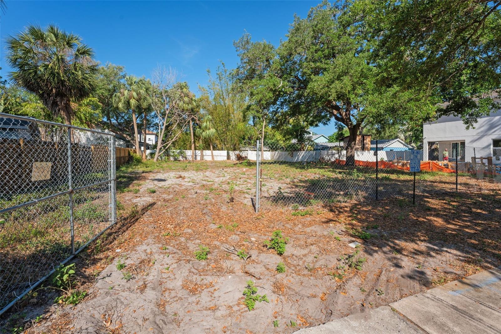 Image 7 of 14 For 1003 Lois Avenue
