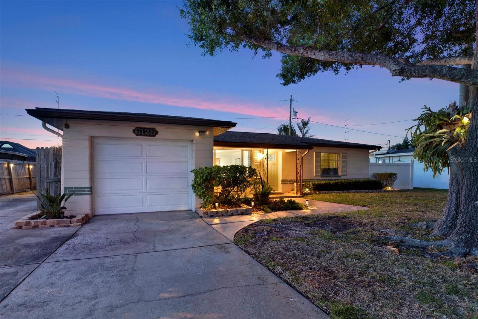 Image 2 of 20 For 6125 37th Avenue N